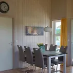 6 Personen Kinderfreundliches Mit Sauna, Whirlpool Und Kaminofen In Feriehus *