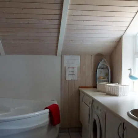 6 Personen Kinderfreundliches Mit Sauna, Whirlpool Und Kaminofen In * Otterndorf