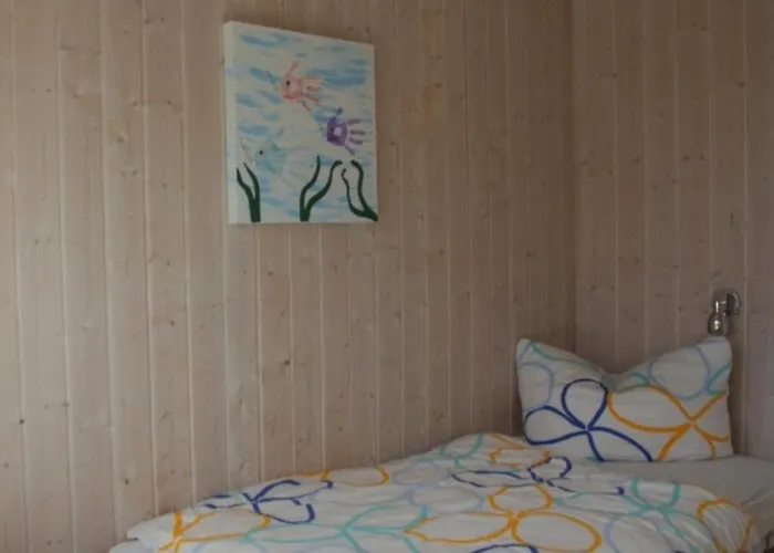 Hébergement de vacances 6 Personen Kinderfreundliches Mit Sauna, Whirlpool Und Kaminofen In *