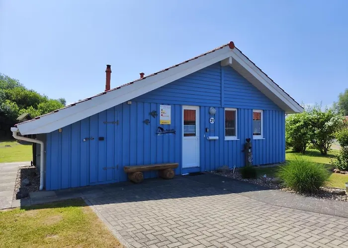 6 Personen Kinderfreundliches Mit Sauna, Whirlpool Und Kaminofen In *